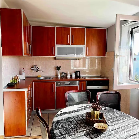 Apartment Center Square Deluxe Nest Podgorica